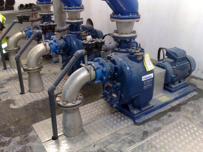 Poste de relevage avec 3 pompes de relevage en parallèle