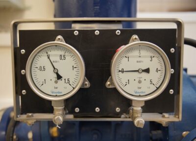 Manomètre sur une pompe