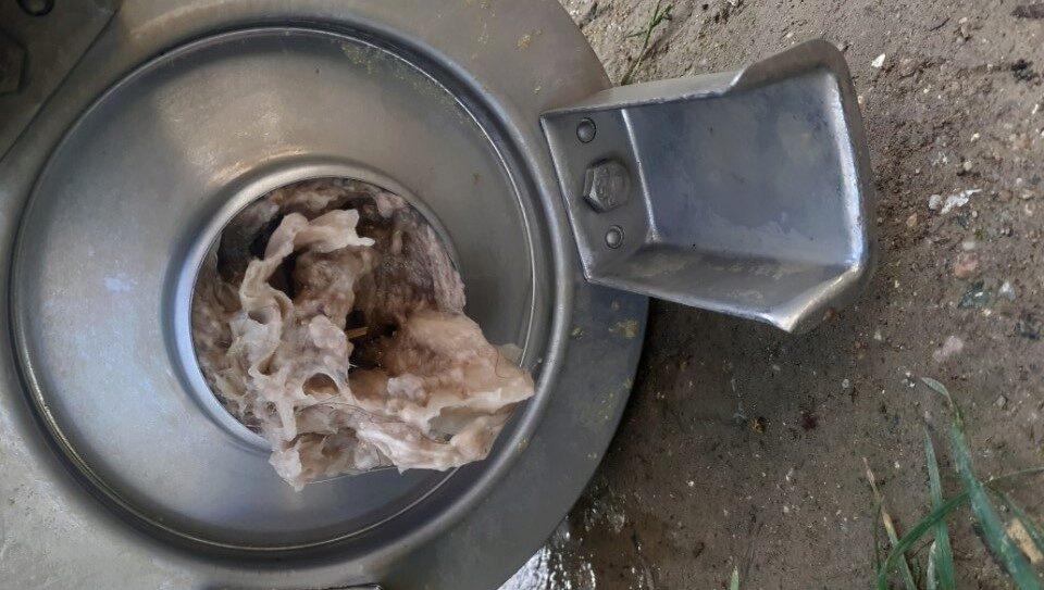 Pompe submersible bloqué par des lingettes